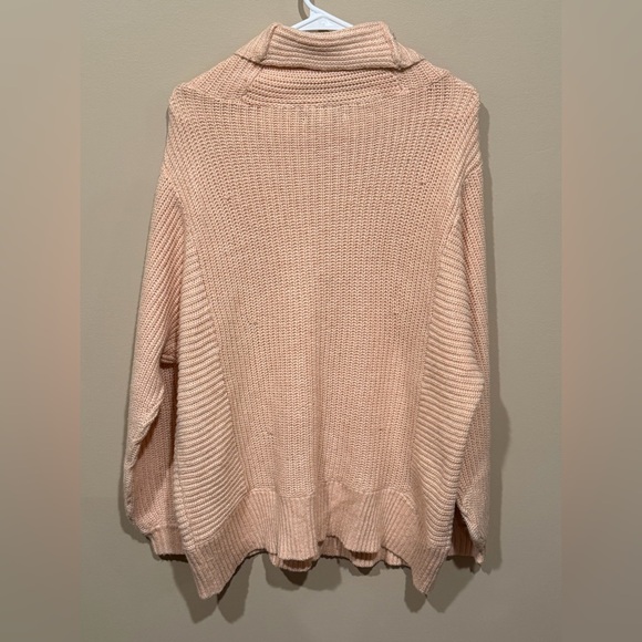 American Eagle Women’s large pink oversized mock neck sweater. Pre-loved. - Picture 3 of 3